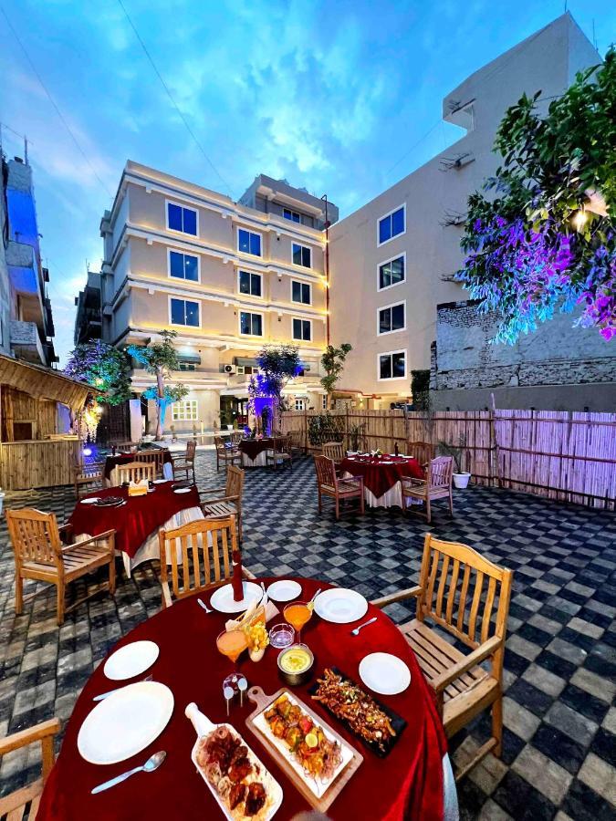 Airport Hotel The Grand Shoba New Delhi Buitenkant foto