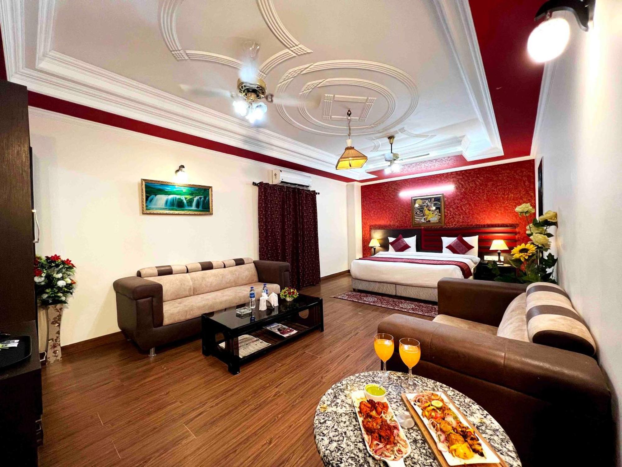 Airport Hotel The Grand Shoba New Delhi Buitenkant foto